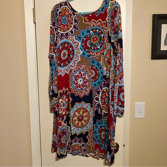 HiMone long sleeve dress medallion print multicolor - Picture 3 of 4